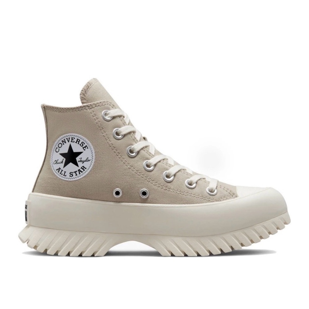 Converse CTAS Lugged 2.0 Beige Platform High-Tops Sneakers Women’s Size 7